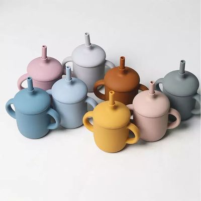 BPA मुक्त सिलिकॉन स्ट्रॉ सिप्पी कप स्पिल प्रूफ 4oz हैंडल ढक्कन के साथ